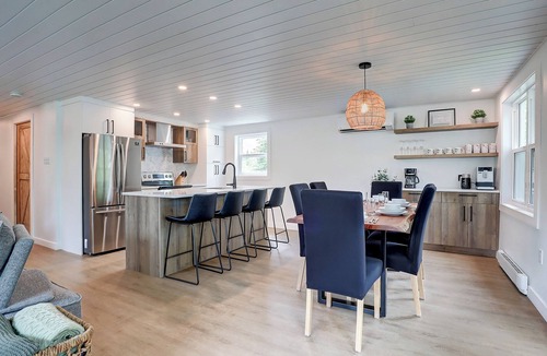 Le Haut-Saint-Francois Regional County Municipality Ski Chalet | Waterfront cottage with spa - Le Quaitude
