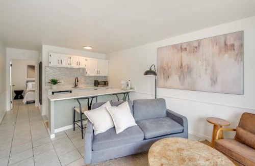 Mid America House | Waterfront Couples Retreat in Hot Springs!