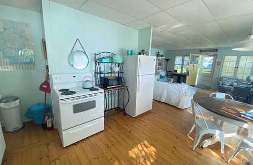 Waupoos Cottage | Waterfront Cozy Cottage heart of Waupoos Prince Edward County