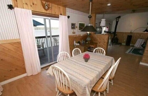 Northern Bruce Peninsula Cottage | Waterfront Executive Cottage - Bruce Peninsula