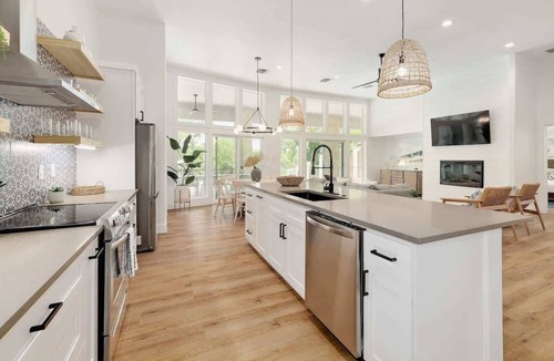 Burnet House | Waterfront Fall Retreat | Pool, Fire Pit, Lake LBJ