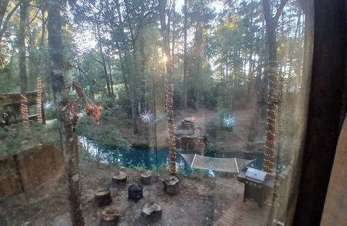 Plantersville House | Waterfront Getaway near Houston – Kayak & Fishing