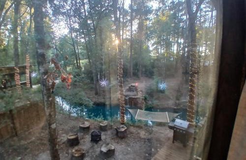 Plantersville Villa | Waterfront Getaway near Houston - Fishing