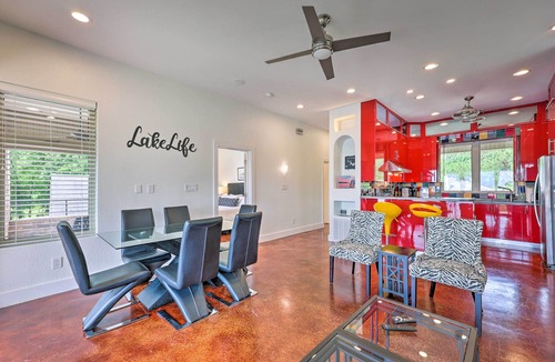 Lake Hamilton House | Waterfront Home ~ 4 Mi to Oaklawn Racing Casino!