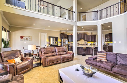 Lake Houston House | Waterfront Home w/Boat Dock on Lake Houston!