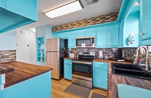 Palacios House | Waterfront Home With Private Fishing Pier on Turtle Bay