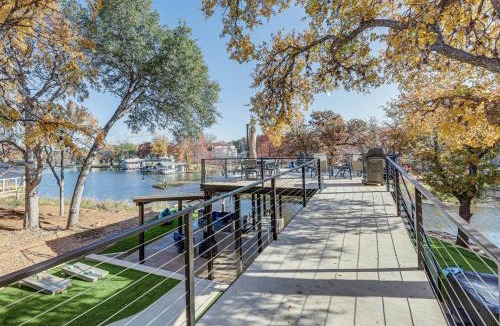 Granite Shoals House | Waterfront Lake LBJ Retreat w/Hot Tub & Deck!