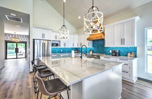 Cedar Creek Reservoir House | Waterfront Modern 3 BR Home Ready for Family Fun on Cedar Creek Lake