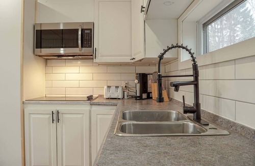 Armagh Ski Chalet | Waterfront, Nature & Adventure | Lac Jeannot