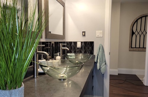 Nosbonsing Cottage | Waterfront, open concept cottage