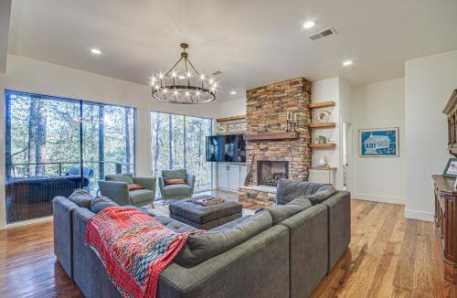 Tougaloo House | Waterfront Terry Home w/3 Decks & Hot Tub!