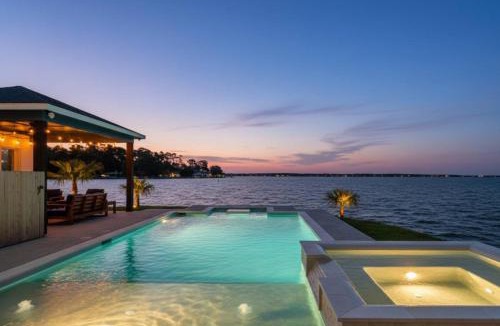 Walden on Lake Conroe House | Waters Edge Estate