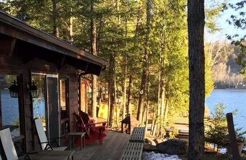 Val-des-Monts Cottage | Waters Edge on McGregor