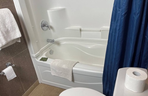 Guelph Hotel | WAYFARE MOTEL