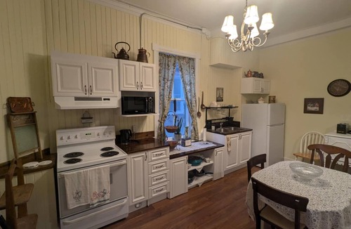 Vankleek Hill Apartment | Welcome to the Matt boutique Inn -in the heart of Vankleek Hill.