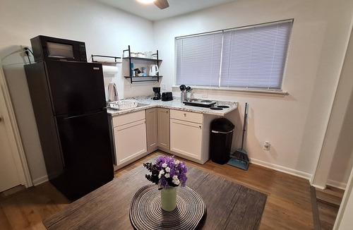 Irving Apartment | Welcoming Cozy &Private Studio Apt @Irving-NorthDFW Free W&D Stays 30+ days only