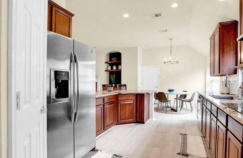 Frisco Villa | Westside Contemporary 3Bd 2B near Toyota Stadium