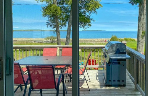 Big Bay Cottage | White Cloud and Griffith