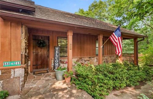Eureka Springs House | White River Mountain Manor- Million dollar view