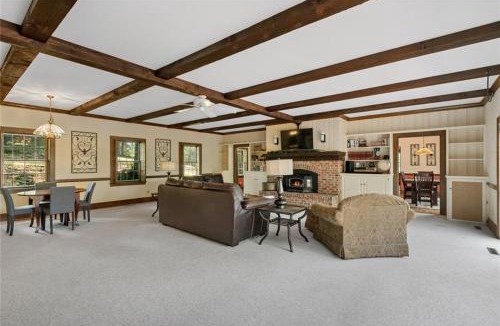 Eureka Springs House | White River Mountain Manor- Million dollar view