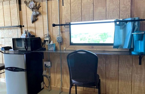 Jacksboro Cabin | Wilderness Cabin Rental Perfect for Glamping in Texas