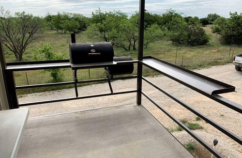 Jacksboro Cabin | Wilderness Cabin Rental Perfect for Glamping in Texas