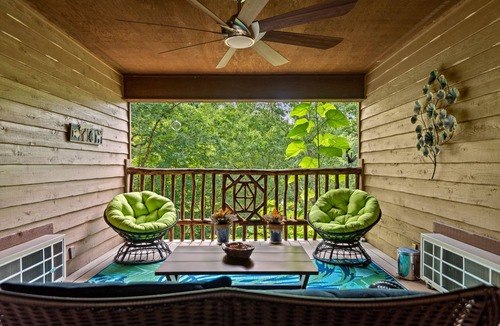 Eureka Springs Historic District Cabin | Willow@The Woods Cabins -Charming cabin 5 minute walk to downtown Eureka Springs