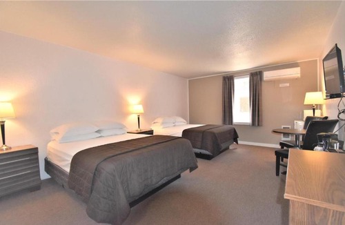 Maple Creek Hotel | Willowbend Hotel