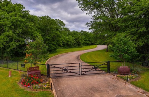 Myra Cabin | Windwalker elite cabins and events experience tranquility in this 3BDR 2BTH
