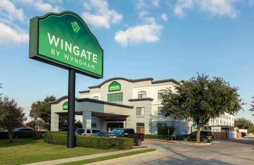 Las Colinas Hotel | Wingate by Wyndham - DFW North