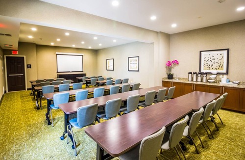 Legacy Park Apartment | Wonderful King Studio | Enjoy Free Breakfast, Free Wi-Fi, and an Outdoor Pool