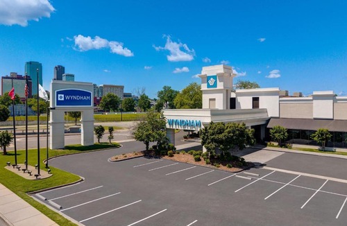 North Little Rock Hotel | Wyndham Riverfront Hotel