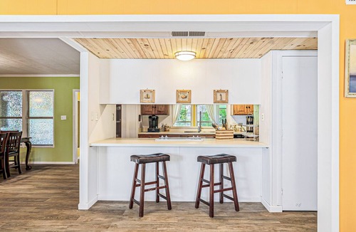 Pottsboro House | Yoga Studio with two houses at Lake Texoma