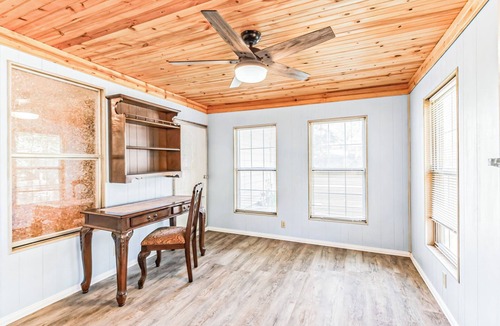 Pottsboro House | Yoga Studio with two houses at Lake Texoma
