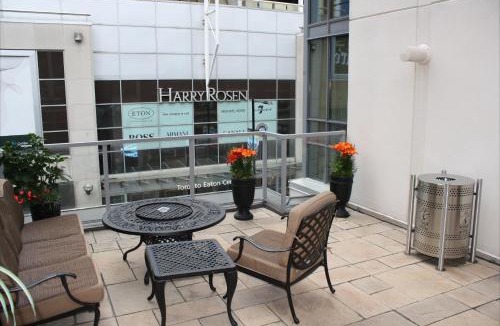 Downtown Toronto Hotel | Yonge Suites Apart Hotel