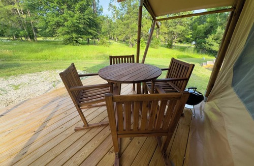 Onalaska RV Rental | Your Peaceful and Cozy Lakeside Glamping Hideaway