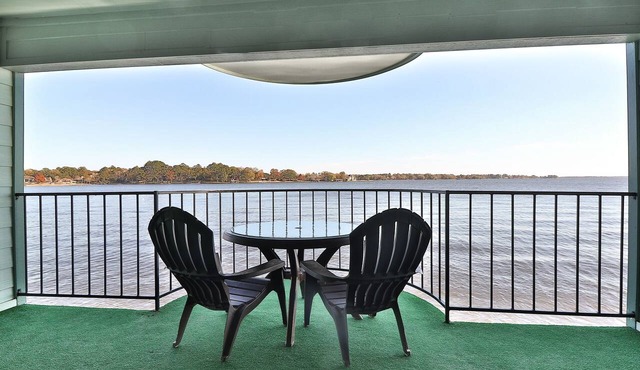 1 Bedroom with Private Waterfront Balcony