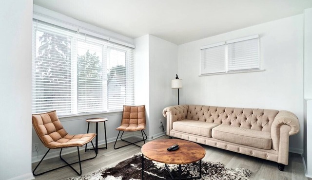 1032 Assumption · Trendy 3 BedRoom Perfect for Long Stays
