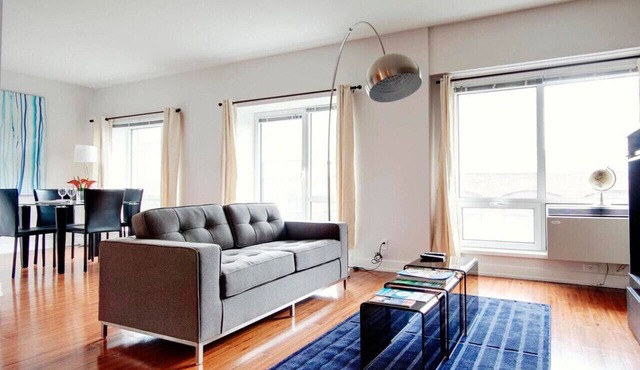 1BR Apt with Skyline Views near Parc Jean-Drapeau