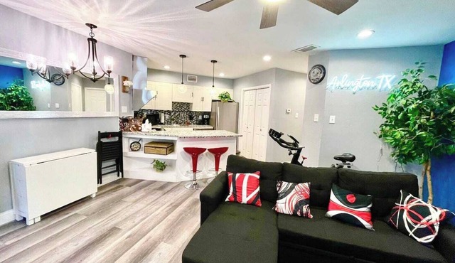 2 Bd/2 Ba 2 mi to AT&T Stadium, 6Flags, TX Rangers