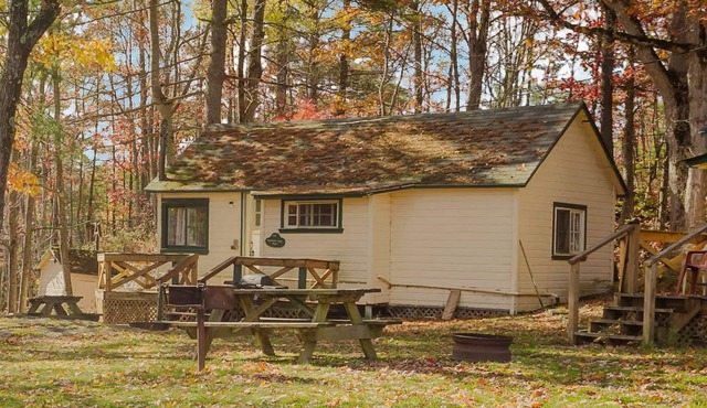 2-Bedroom Cottage #4 - Monterey Pine