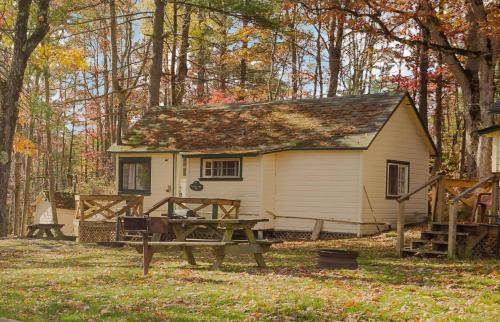 2-Bedroom Cottage #4 - Monterey Pine