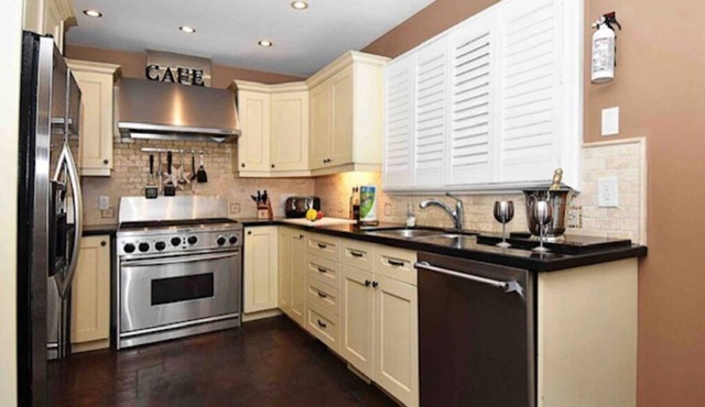 2 Bedroom plus Office Executive Bungalow in West Rouge