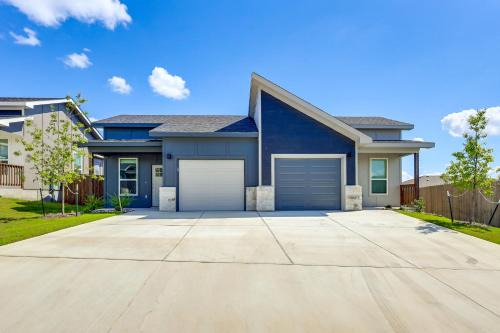 2 Mi to Downtown Temple: Newly Built Townhome!