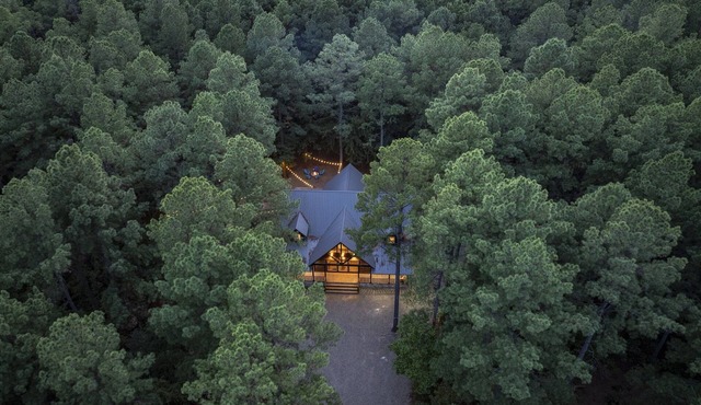 2 miles Choctaw Landing, Hot Tub, 6BR, Game Room
