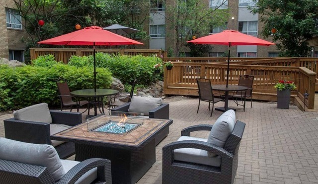 2 Queen 1BR Suite w/Full Kitchen | Free Breakfast