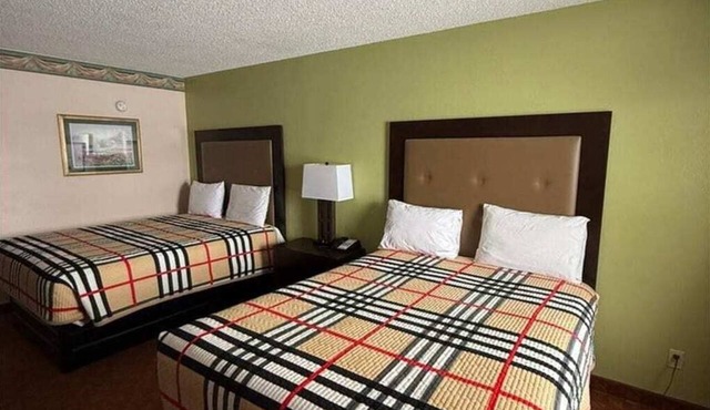 2 Queen Beds Non-Smoking