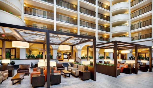 2 Spacious Units w/Complimentary Cooked-to-order Breakfast! FREE Parking, Pool!