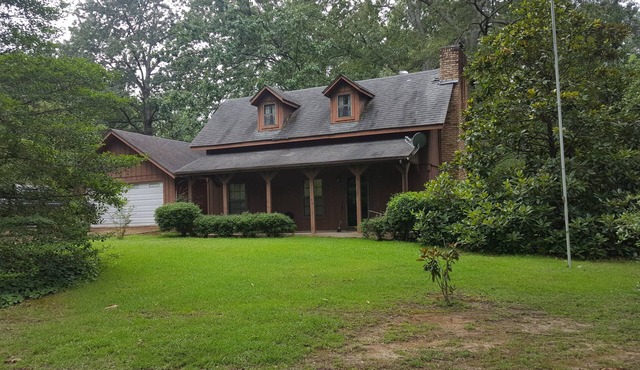 2 Story; 2 bed 2 bath house.