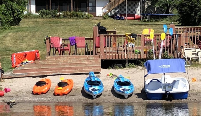 2026 calendar now open! Beachfront - Lake of the Woods Kenora w/boat launch!